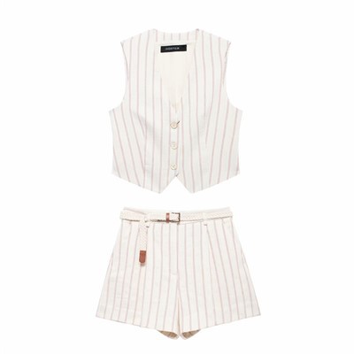 Csíkos mellény és magas - derékú laza rövidnadrág